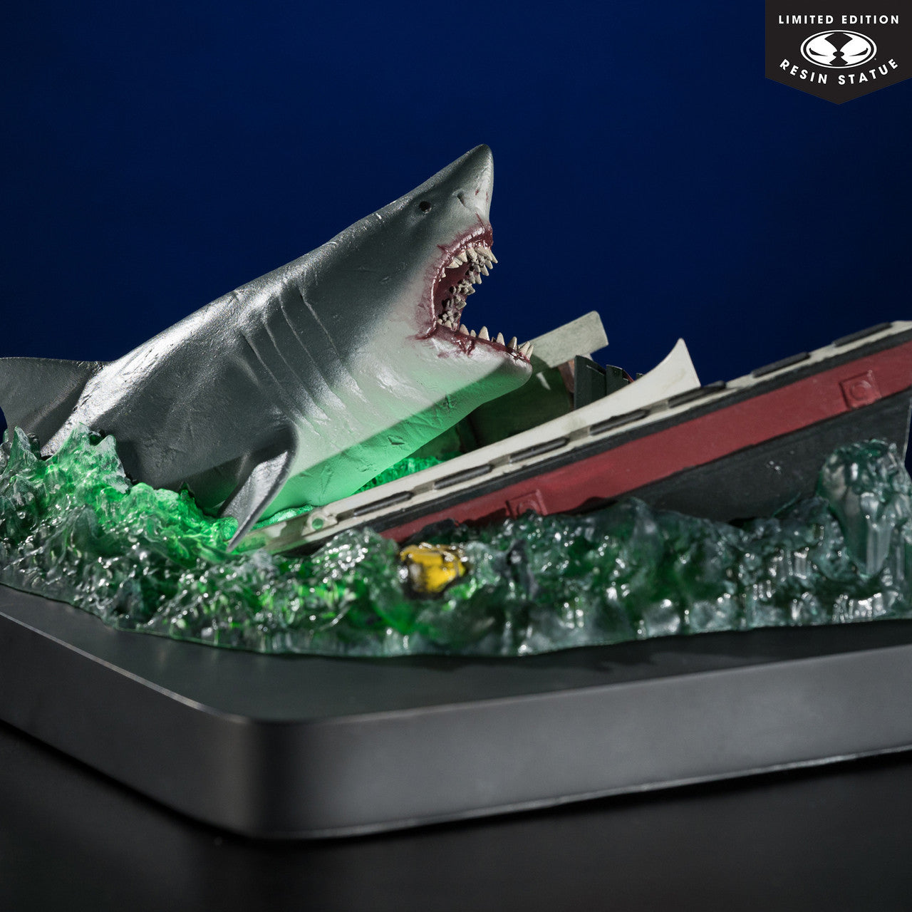 🔥PRESALE🔥Jaws 50th Anniversary Movie Maniacs 1/48 Scale Limited Edition Statue (McFarlane Toys)