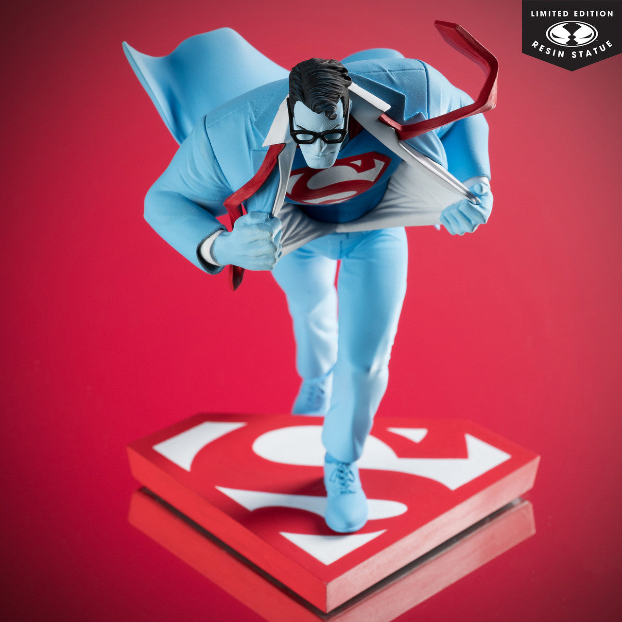 🔥PRESALE🔥DC Comics Superman Red and Blue 1/10 Scale Limited Edition Statue (Clayton Henry) (McFarlane Toys)
