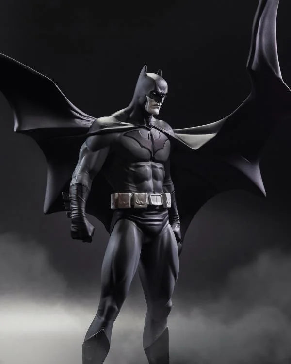 Batman Black & White Batman (Jorge Jimenez) 1/10 Scale Limited Edition Statue (McFarlane Toys)