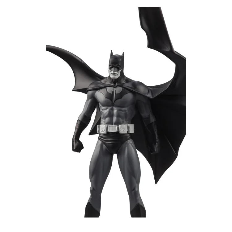Batman Black & White Batman (Jorge Jimenez) 1/10 Scale Limited Edition Statue (McFarlane Toys)