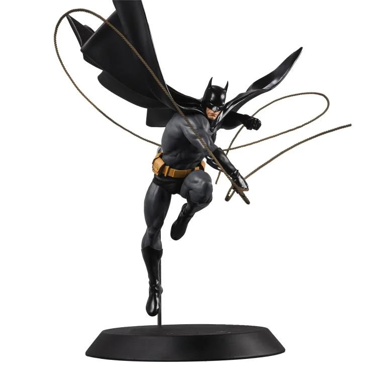 DC Comics DC Designer Series Batman 1/6 Scale Limited Edition Statue (Dan Mora) (McFarlane Toys)