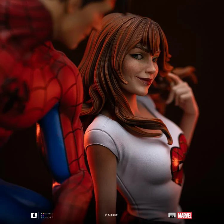 🔥PRESALE🔥Marvel Comics Spider-Man and Mary Jane 1/6 Scale Limited Edition Diorama (Iron Studios)