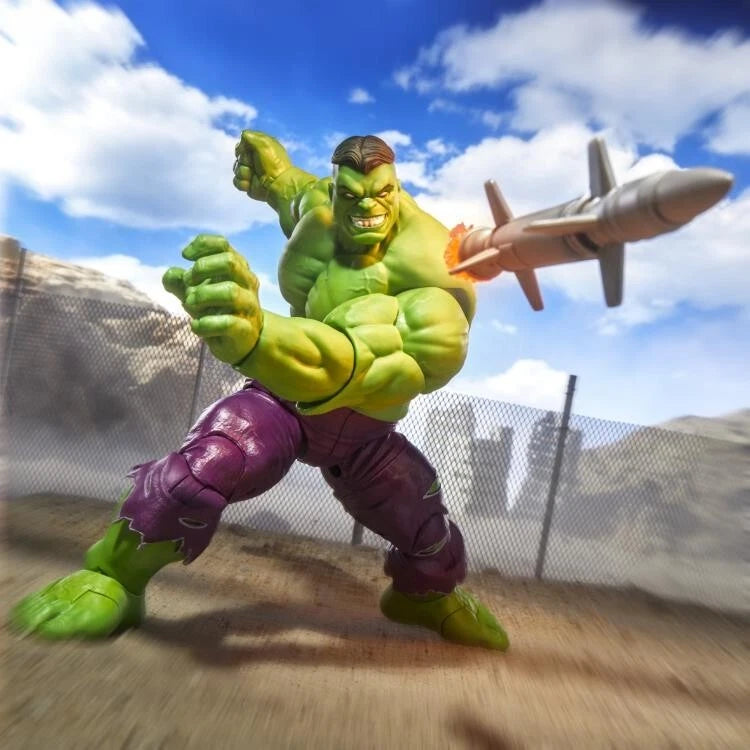 Hasbro Marvel Legends Maximum Series Hulk Deluxe Action Figure (Hasbro)