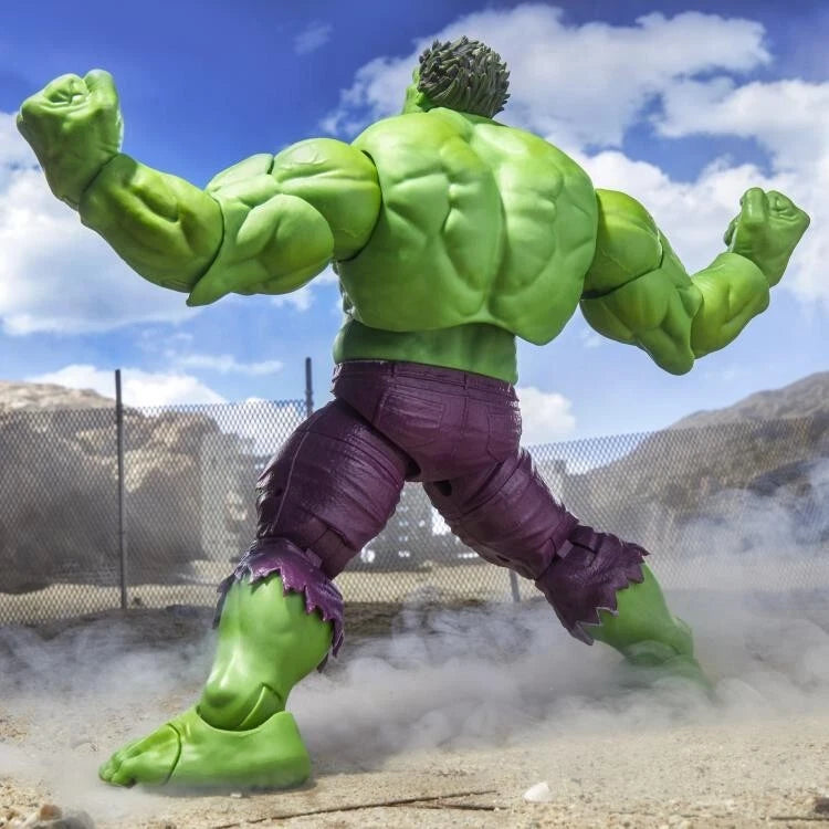 Hasbro Marvel Legends Maximum Series Hulk Deluxe Action Figure (Hasbro)