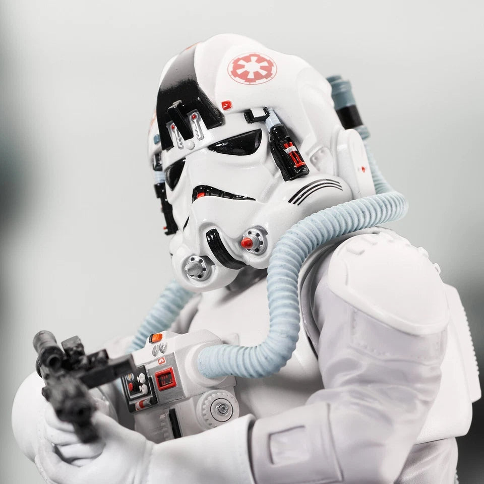 🔥PRESALE🔥 Diamond Select Gentle Giant Star Wars AT-AT Pilot 1:6 Scale Statue