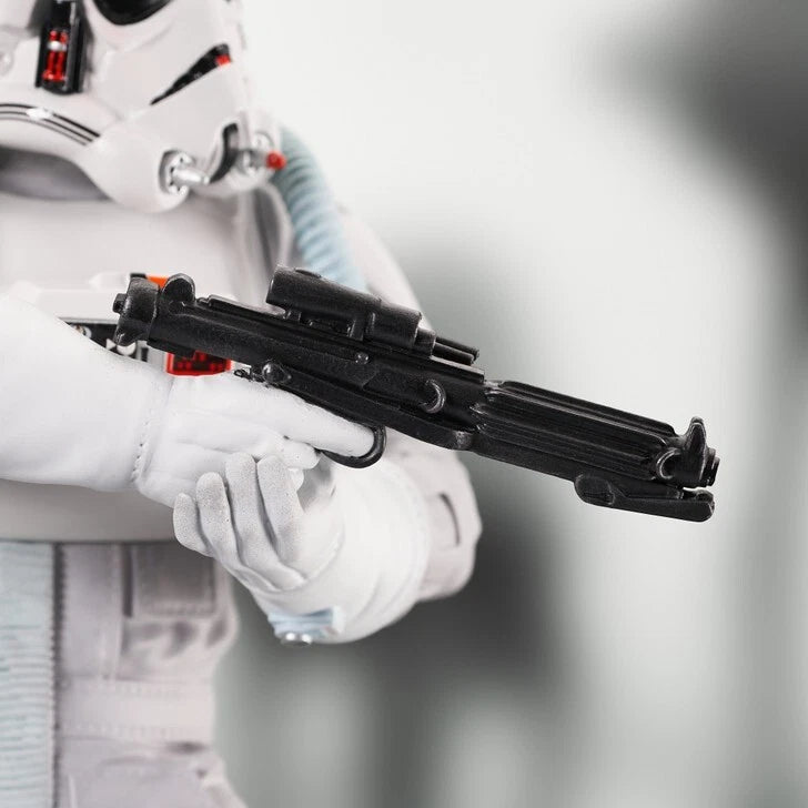 🔥PRESALE🔥 Diamond Select Gentle Giant Star Wars AT-AT Pilot 1:6 Scale Statue