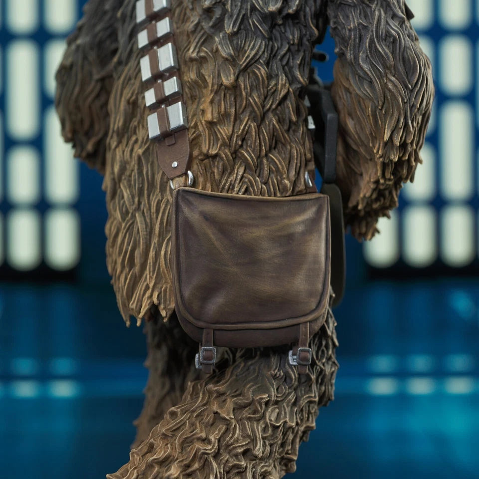 Diamond Select Gentle Giant Star Wars Chewbacca 1:6 Scale Statue
