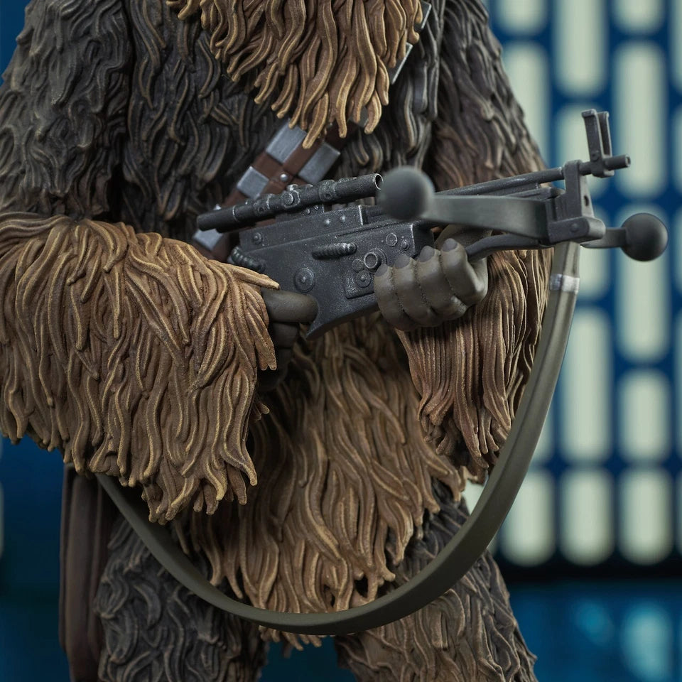 Diamond Select Gentle Giant Star Wars Chewbacca 1:6 Scale Statue