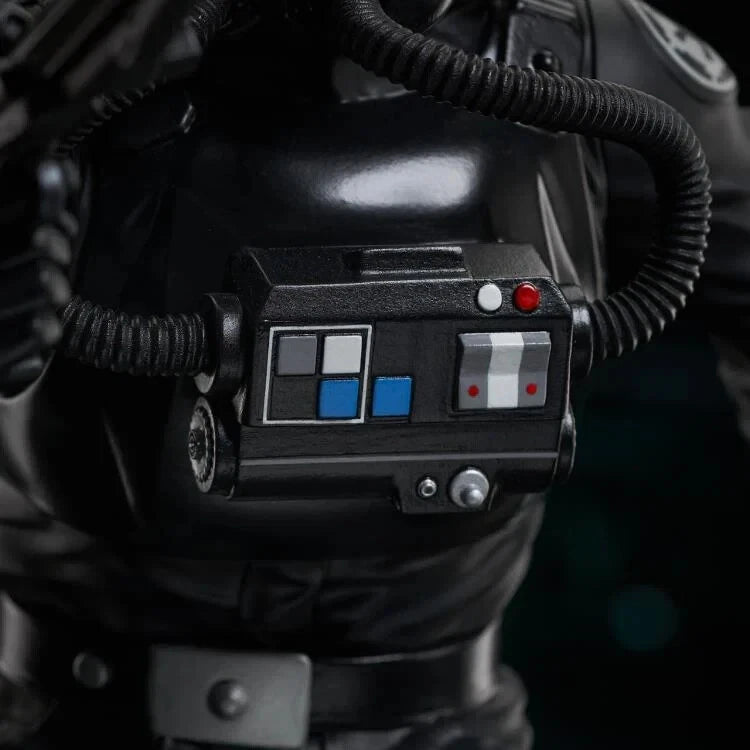 Diamond Select Star Wars: A New Hope Tie Pilot 1:6 Scale Statue