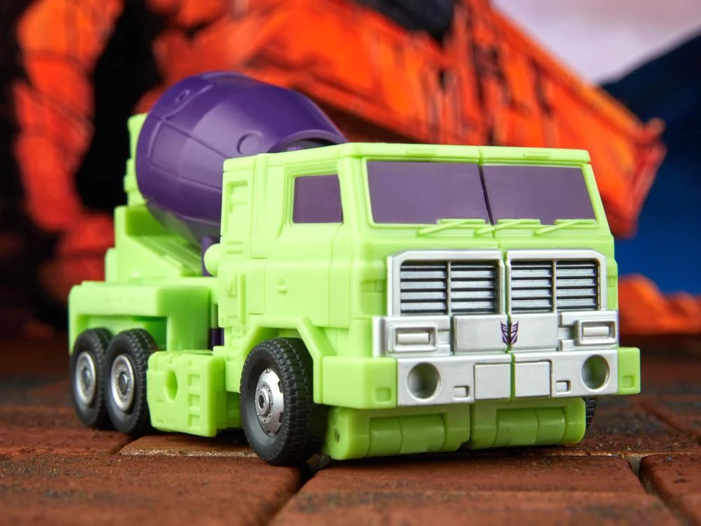 The Transformers: The Movie Studio Series Voyager Class Constructicon Mixmaster Action Figure (Hasbro,Takara Tomy)